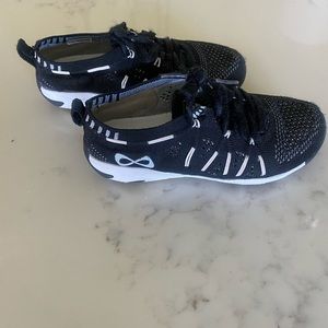 Nfinity Flytes y1